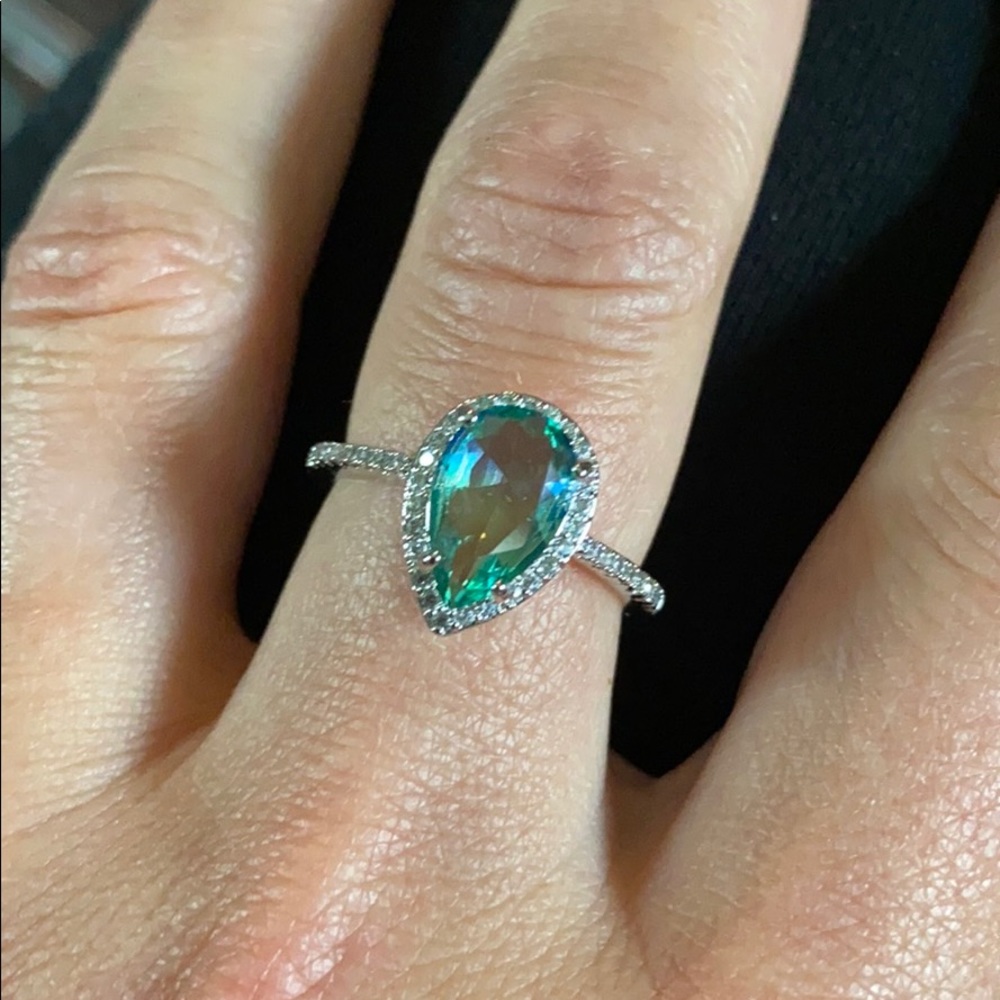 Size 8 Ombré Lime Crystal and White Topaz Ring